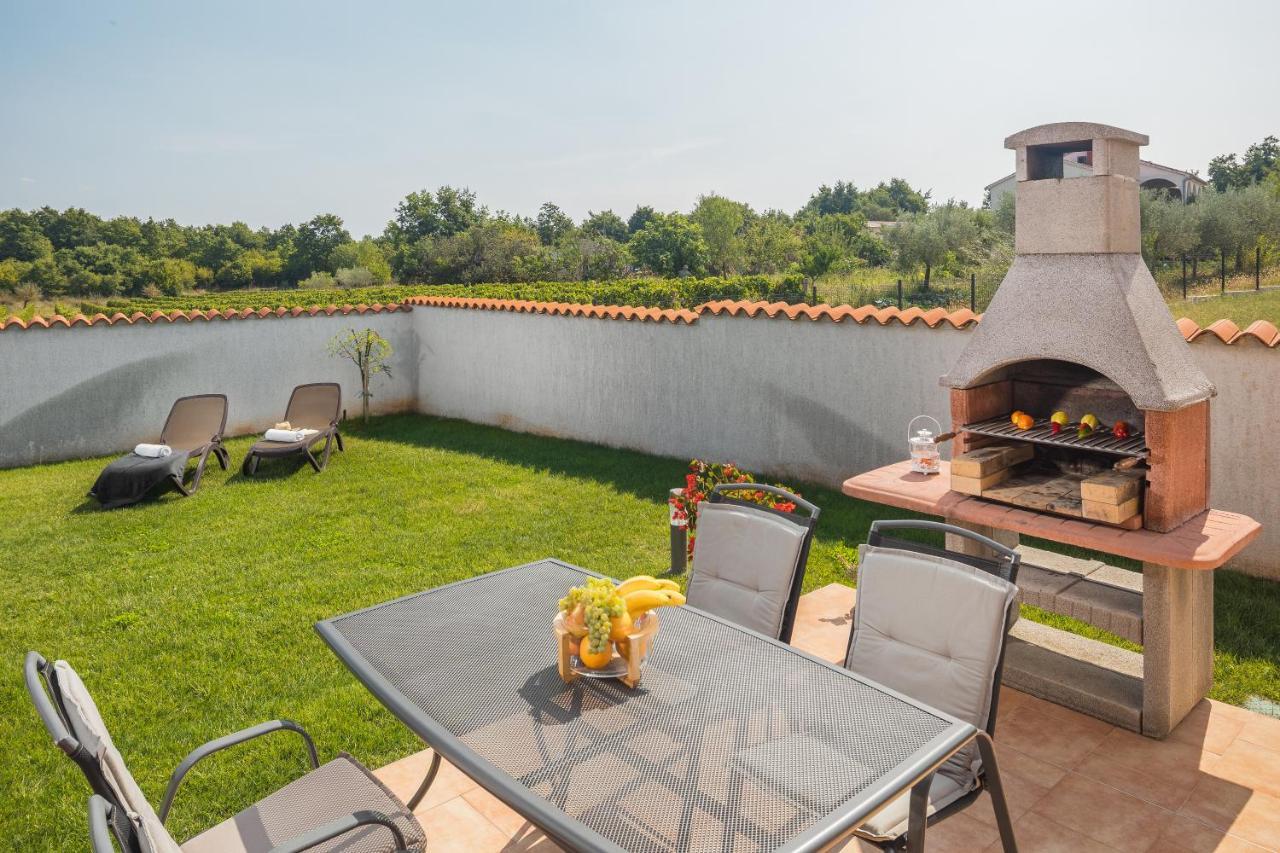 Villa Gracia Sveti Lovrec Pazenaticki Luaran gambar