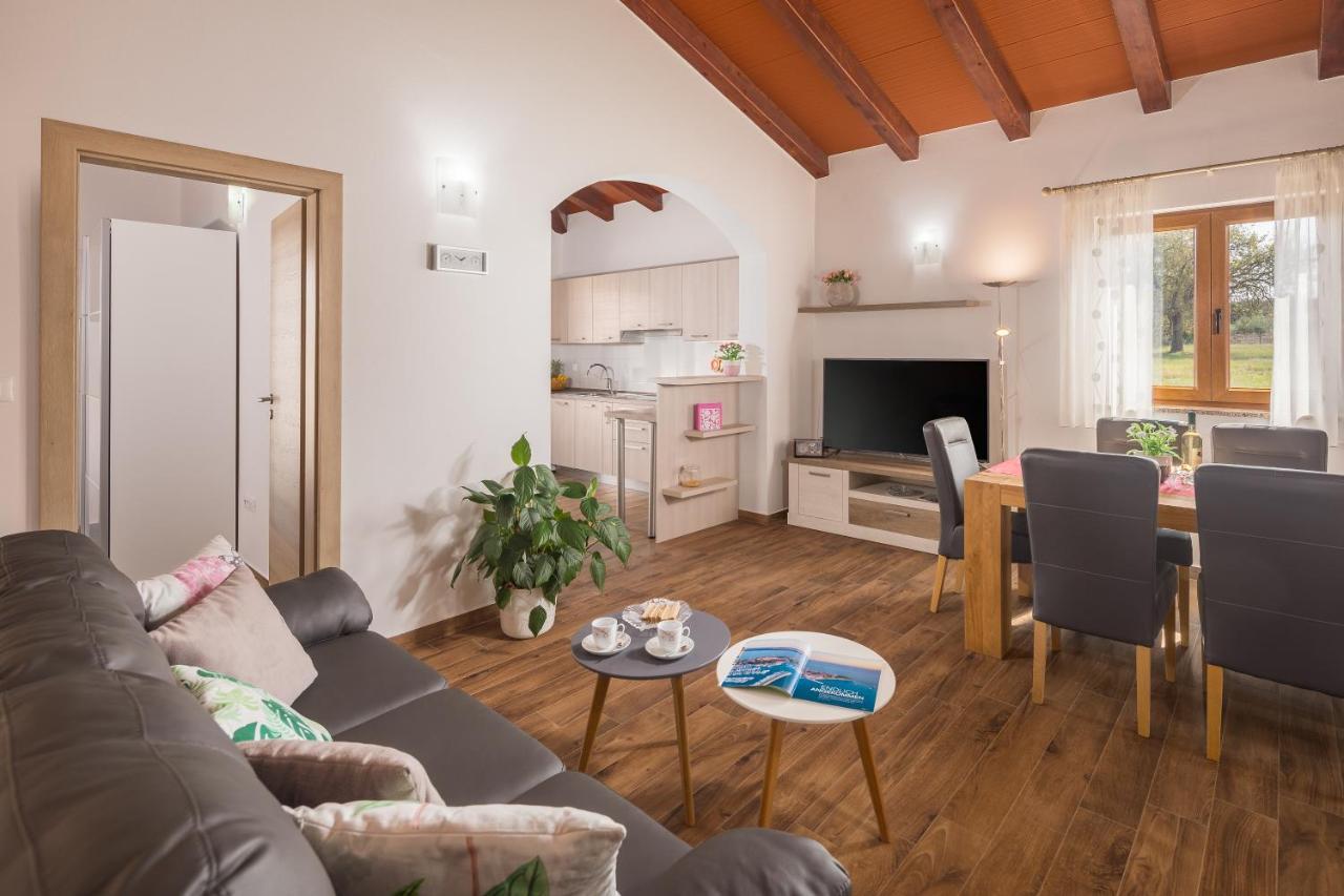 Villa Gracia Sveti Lovrec Pazenaticki Luaran gambar
